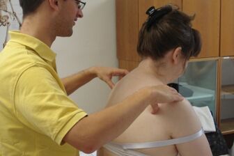 Klasická masáž zad a šíje pro laiky - 3