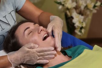 Bukální a liftingová masáž obličeje - 2